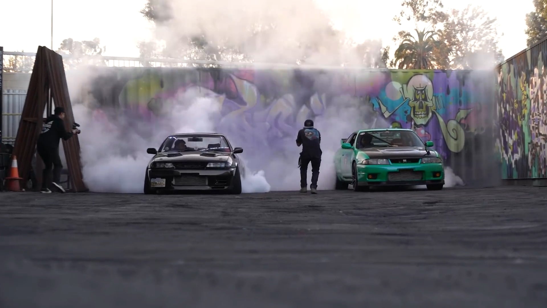 Skyline R33 VS Skyline R32 - Gary King Space Races a Canadian Foe