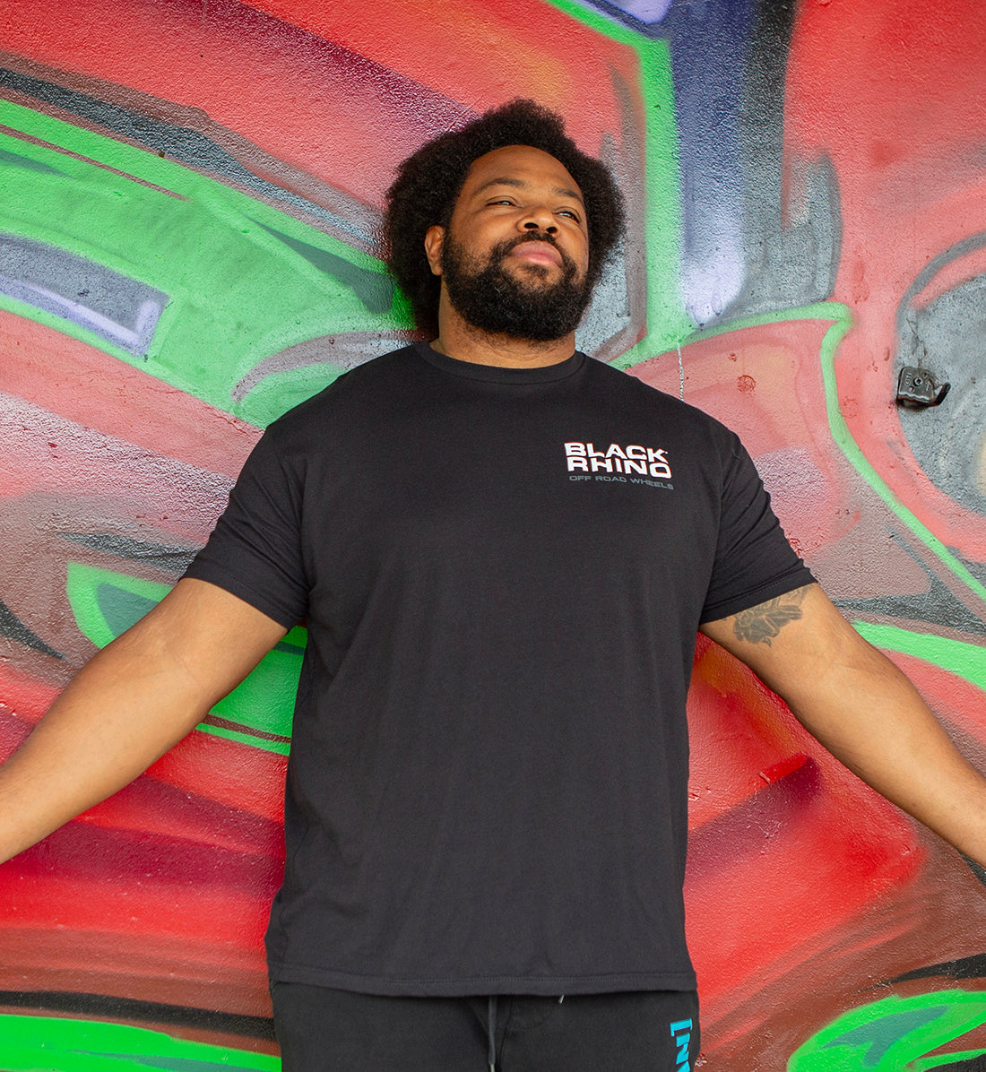 Black Rhino SUMMIT Short Sleeve Tee in gray, featuring a comfortable fit and casual design for outdoor activities.