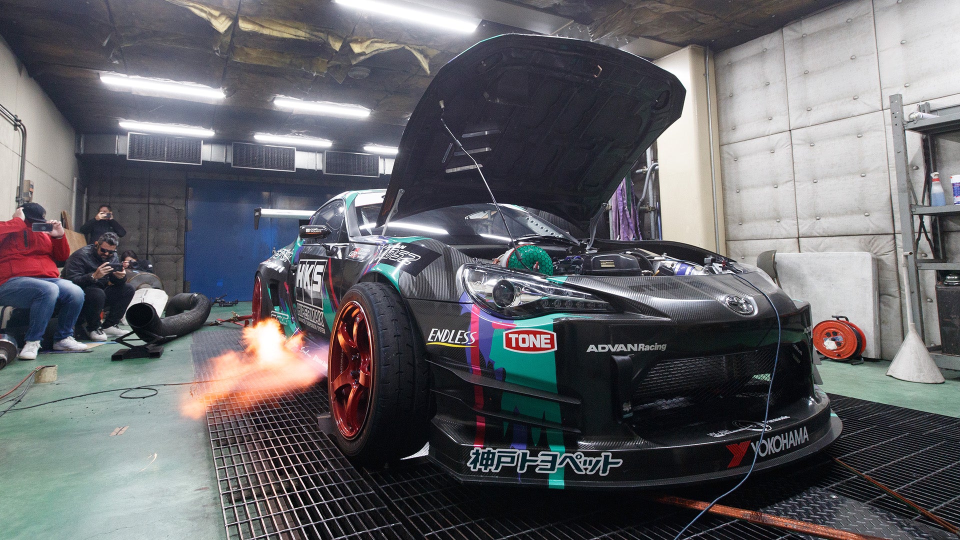 GT86 Antilag Monster Dyno’d at HKS Japan: Burnouts on the Dyno!