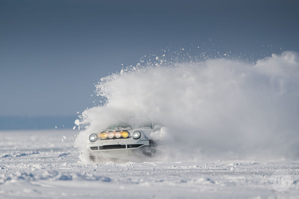 Snofari Trip – Driving the Kelly-Moss Porsche 911 VICCI Safari 964 on Snow