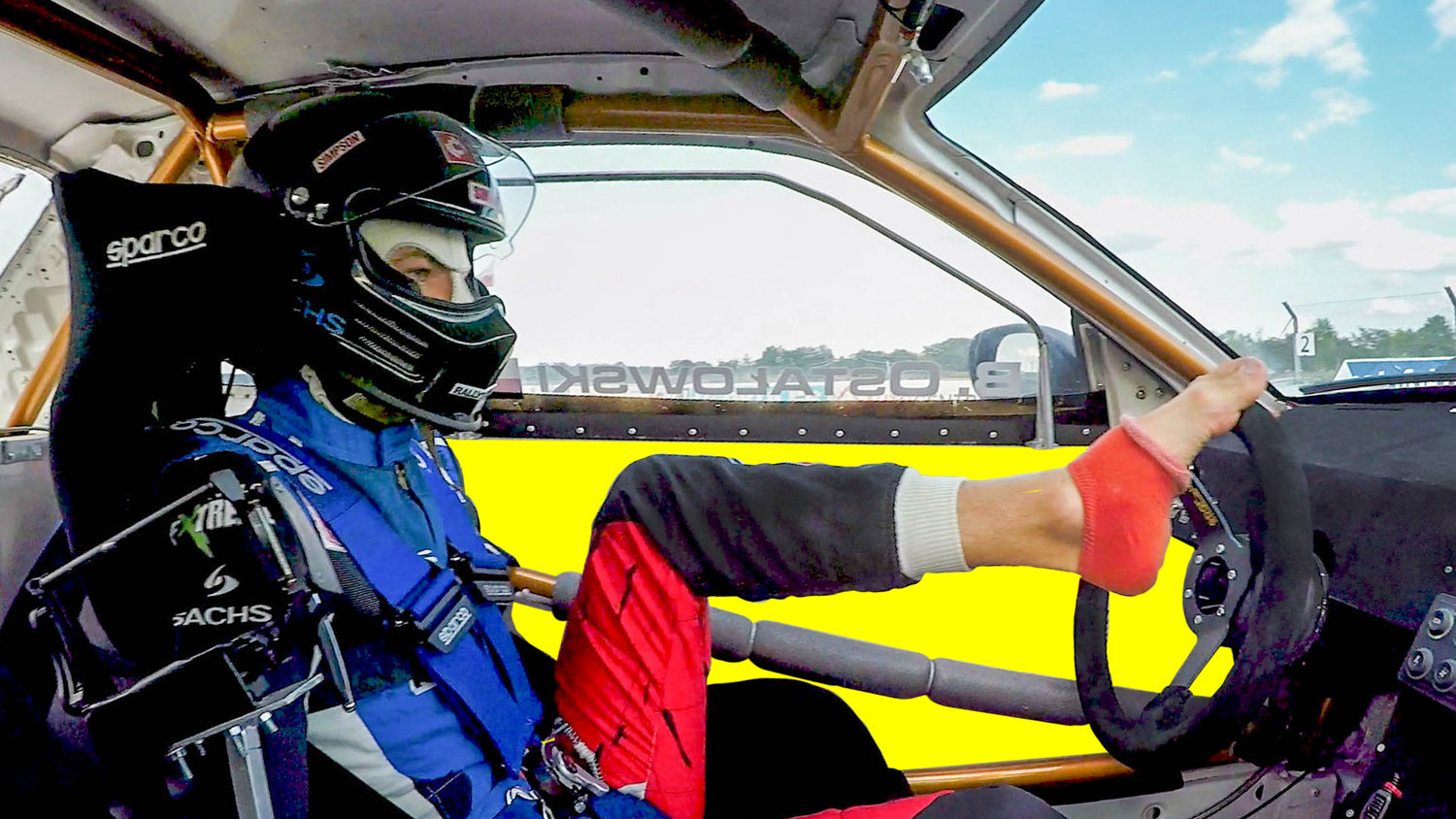 No Arms, No Problem! Mind Blowing Feet-Only Drifting