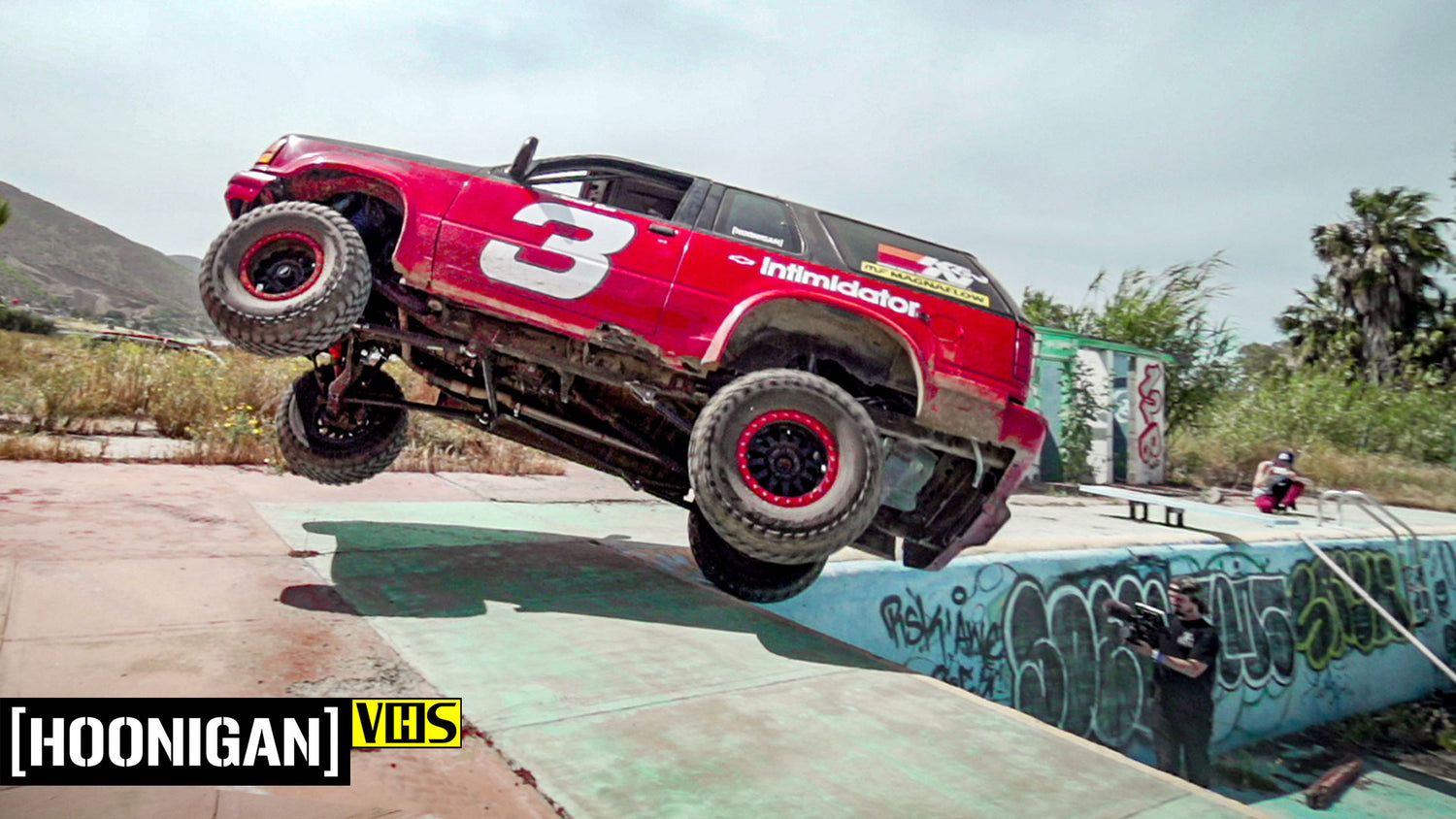 Abandoned Waterpark Shred Session in Mexico in a Ford Explorer