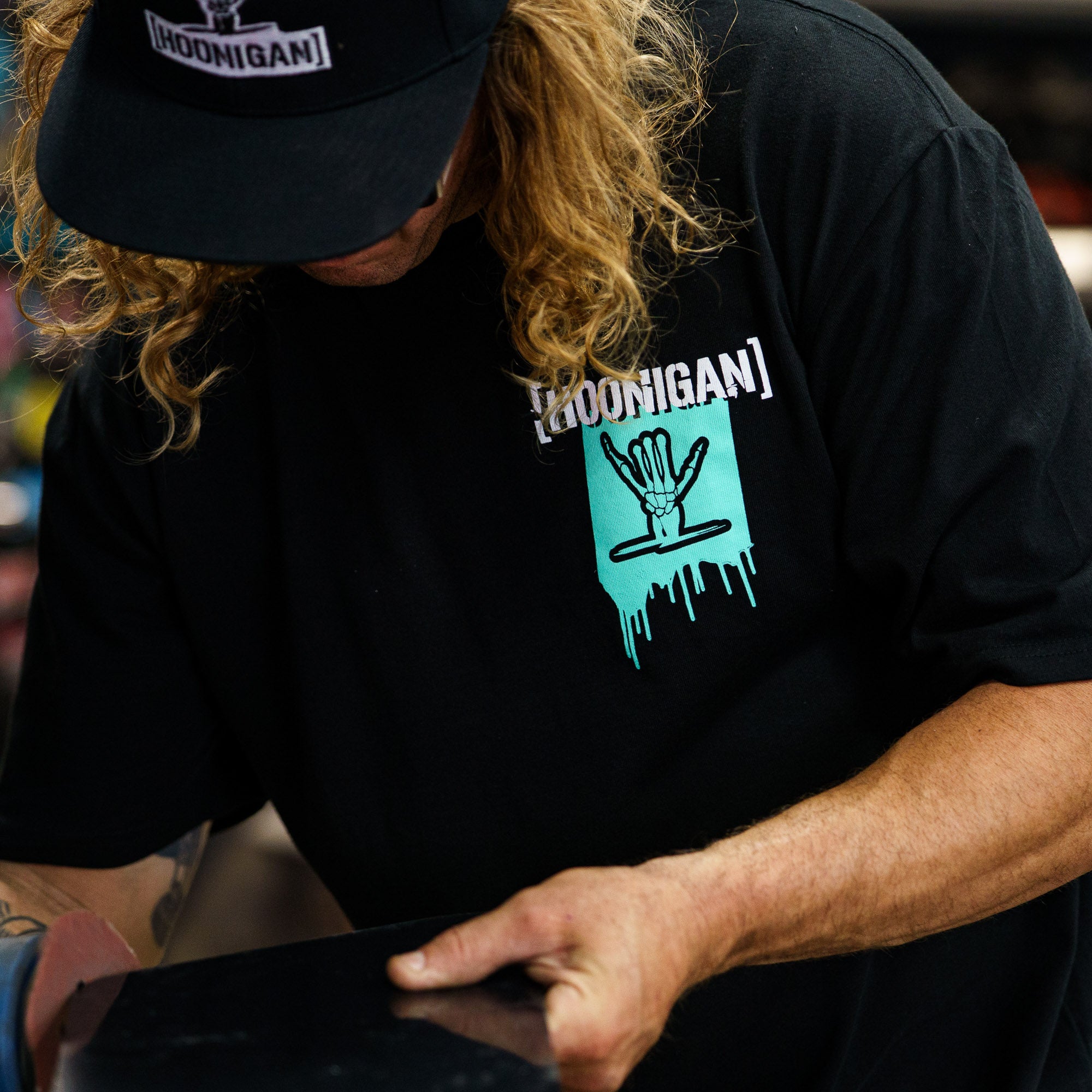 Hoonigan x Shreddy SHRED ALL TIRES Short Sleeve T-Shirt